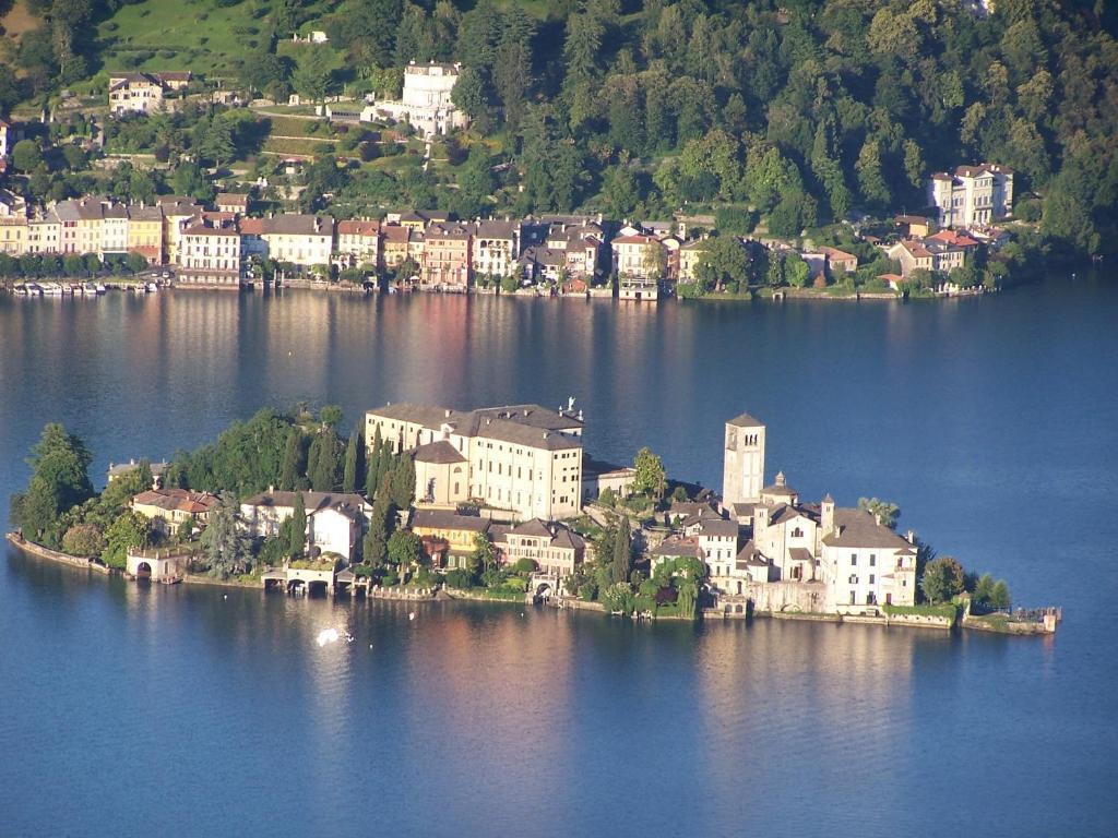 Hotel Panoramico Lago D'Orta (Adults Only) Мадонна-дель-Сассо Экстерьер фото