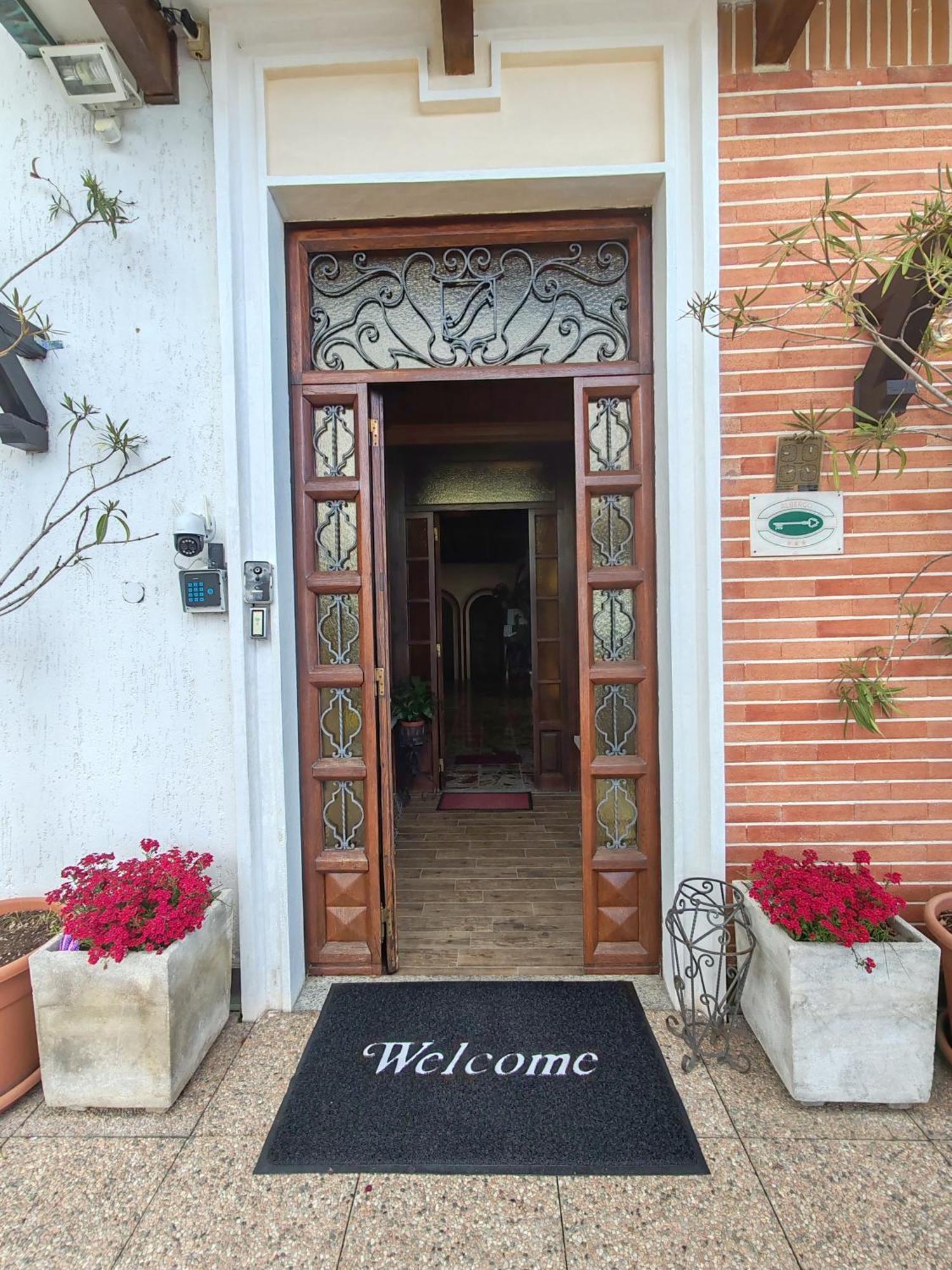 Hotel Panoramico Lago D'Orta (Adults Only) Мадонна-дель-Сассо Экстерьер фото