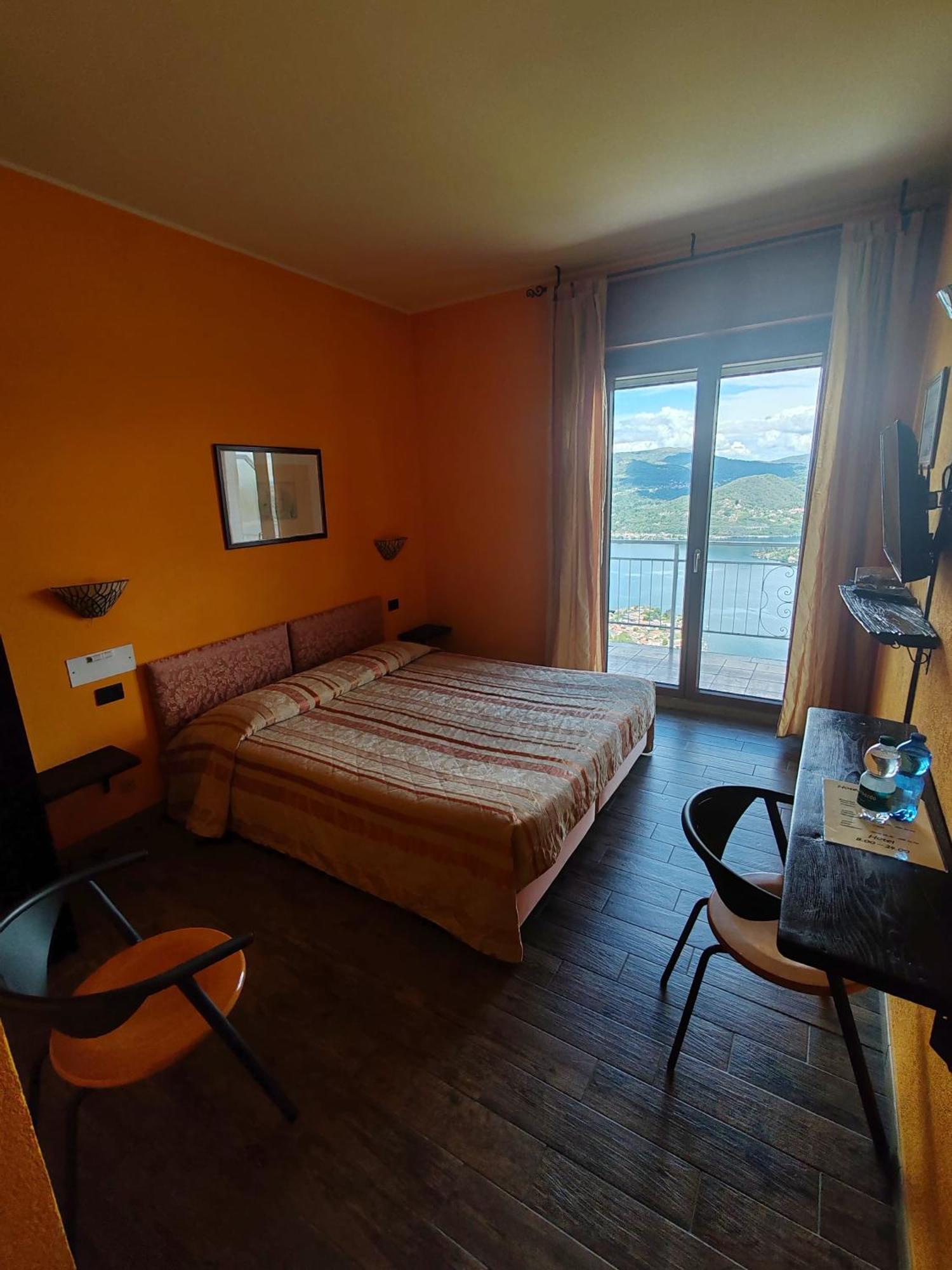 Hotel Panoramico Lago D'Orta (Adults Only) Мадонна-дель-Сассо Экстерьер фото